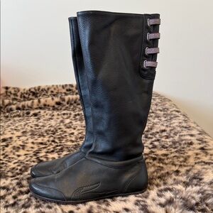 Lacoste Isanti Black & Purple Leather Stretch Black Biker Boots